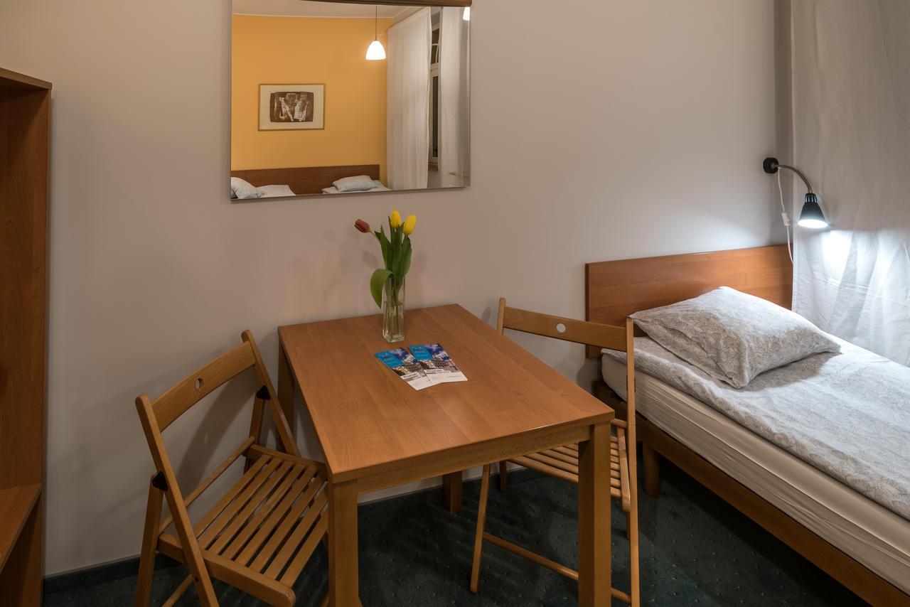 Hill Inn Poznaň Exteriér fotografie